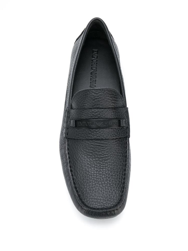 Black Men's Armani Emporio Textured Logo Plaque Loafers | DVPNUK4