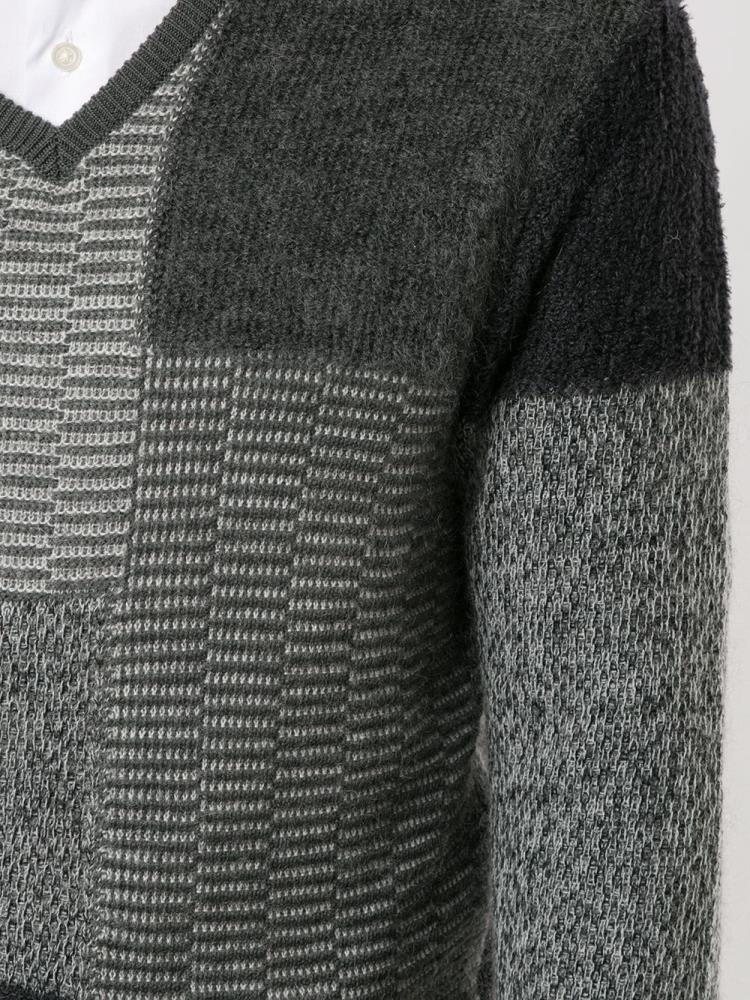 Grey Men's Giorgio Armani V Neck Jumpers | 4UT9JW2